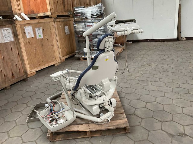 Aidec tandartsstoel - afbeelding 5 van  10