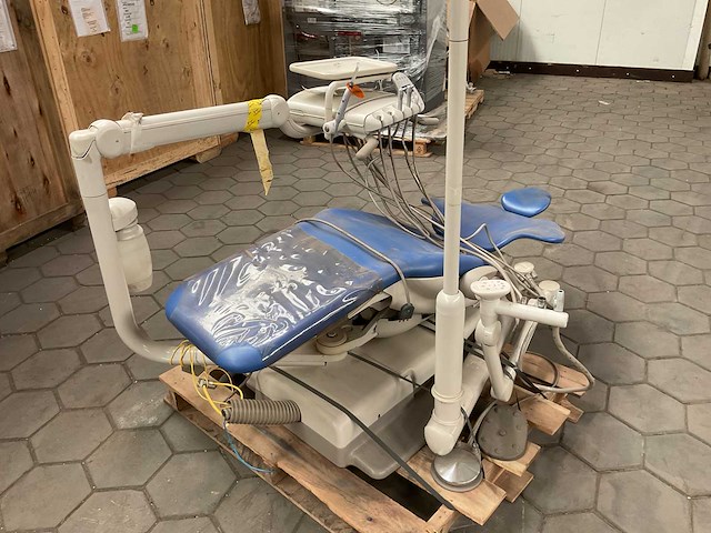 Aidec tandartsstoel - afbeelding 1 van  11