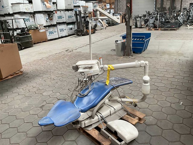 Aidec tandartsstoel - afbeelding 6 van  11