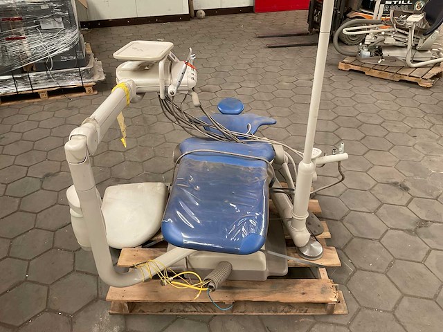 Aidec tandartsstoel - afbeelding 8 van  11