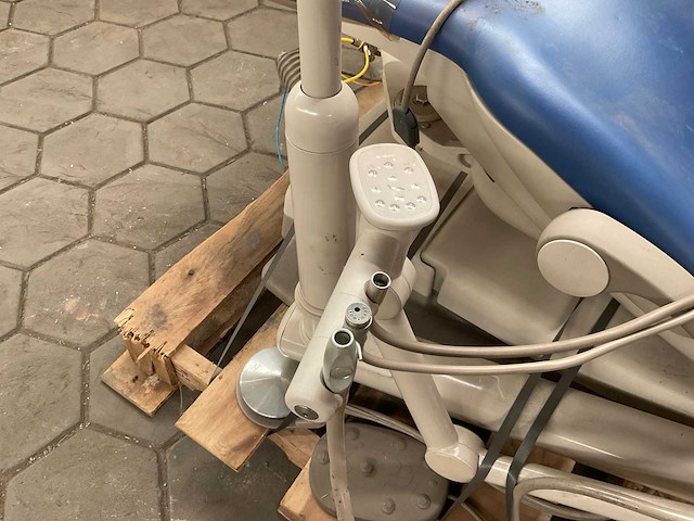 Aidec tandartsstoel - afbeelding 9 van  11