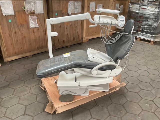 Aidec tandartsstoel - afbeelding 1 van  10