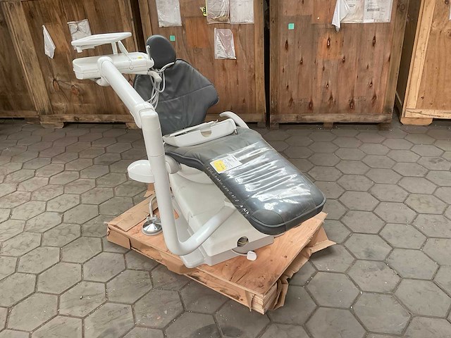 Aidec tandartsstoel - afbeelding 3 van  10