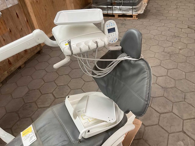 Aidec tandartsstoel - afbeelding 5 van  10