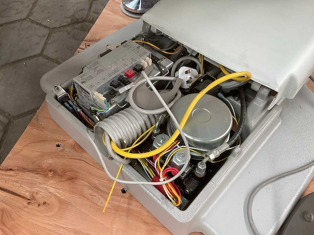 Aidec tandartsstoel - afbeelding 7 van  10