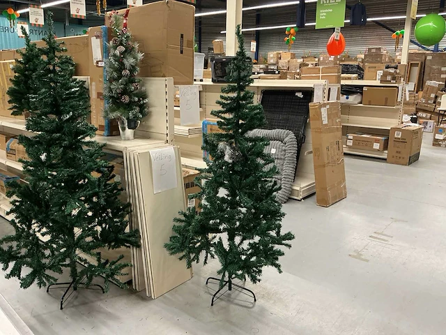 Aigostar kunstkerstboom met verlichting - afbeelding 2 van  4
