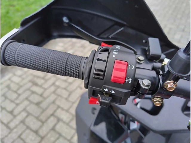 Aiii commander 200cc quad - afbeelding 12 van  28