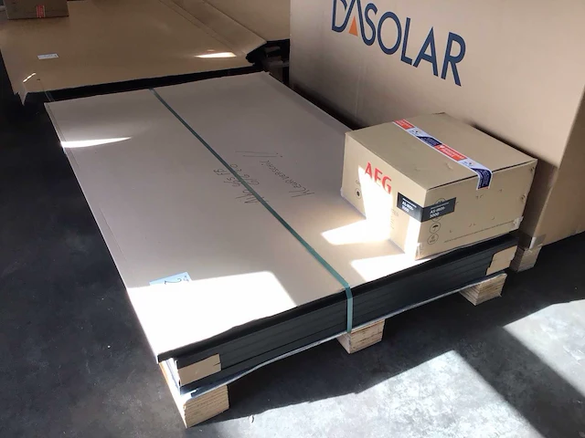 Aiko 465 fb glas glas 2.0 5 zonnepanelen en 1 aeg omvormer - afbeelding 1 van  3
