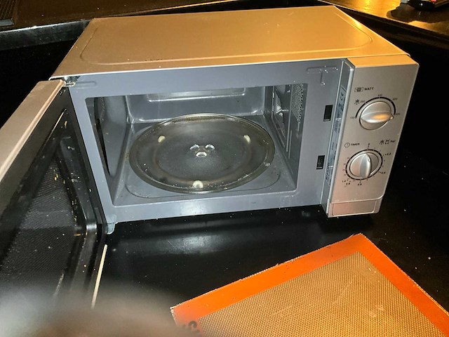 Air-fryer, magnetron en tosti ijzer - afbeelding 5 van  5