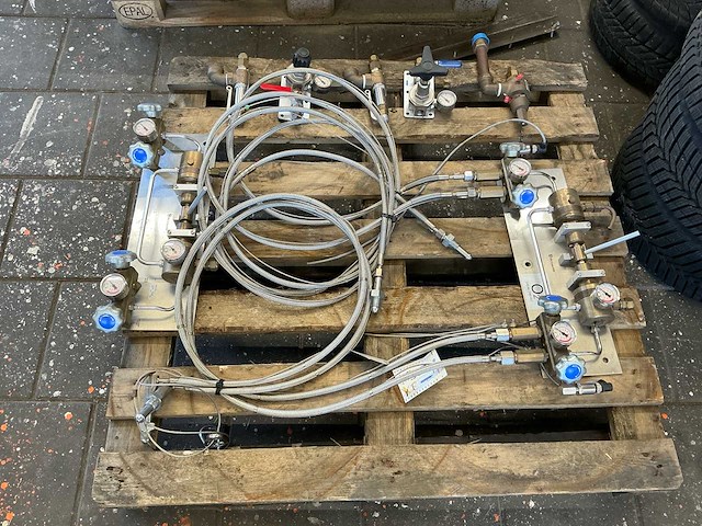Air liquide gasverdeelunit (2x) - afbeelding 2 van  13