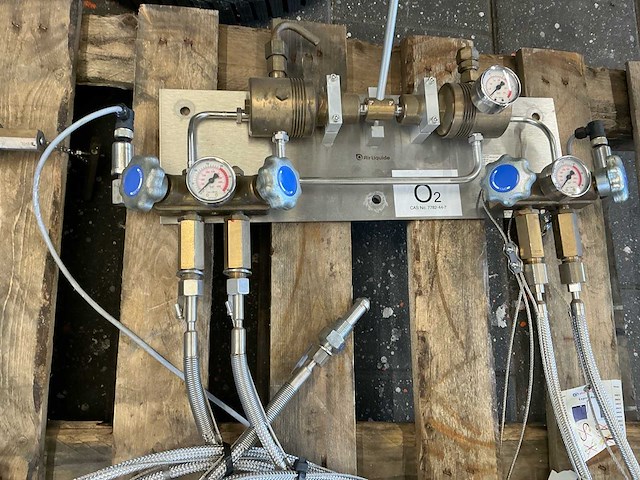 Air liquide gasverdeelunit (2x) - afbeelding 7 van  13