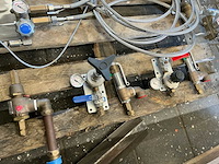 Air liquide gasverdeelunit (2x) - afbeelding 1 van  6