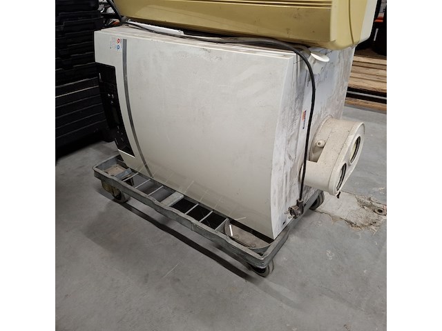 Airco binnen en buitenunit en cv ketel, o.a. panasonic en nefit - afbeelding 7 van  10