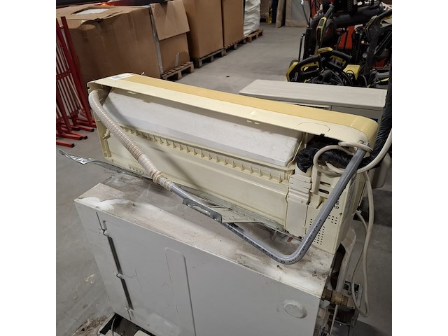 Airco binnen en buitenunit en cv ketel, o.a. panasonic en nefit - afbeelding 10 van  10