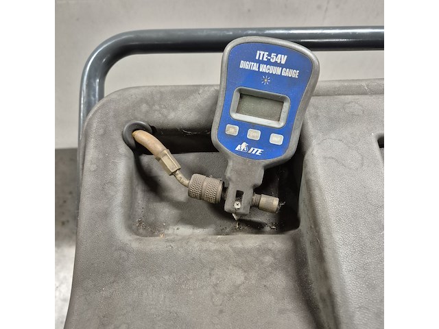 Airco tester / vulapparaat met stikstof fles, robinair, ac400 pro, 2004 - afbeelding 10 van  14