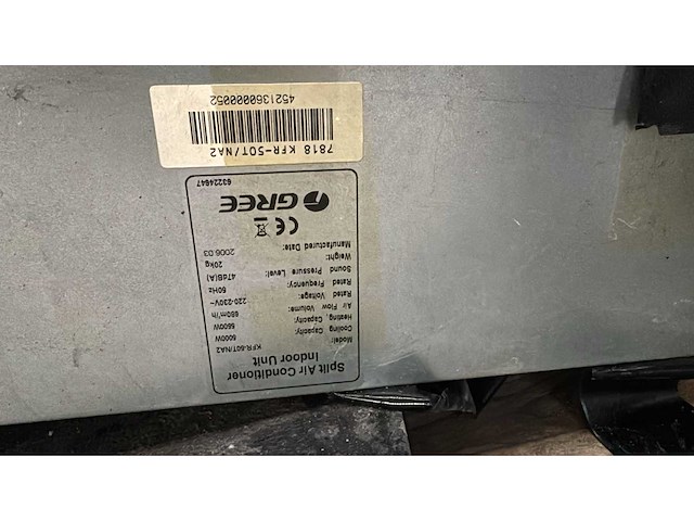 Airco unit met plafond unit - afbeelding 6 van  6