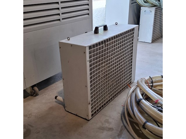 Airconditioning 7kw 230v fral, facsw22, bouwjaar 2014, watergekoeld met buitenunit - afbeelding 8 van  11