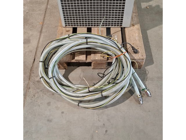 Airconditioning 7kw 230v fral, facsw22, bouwjaar 2014, watergekoeld met buitenunit - afbeelding 3 van  13