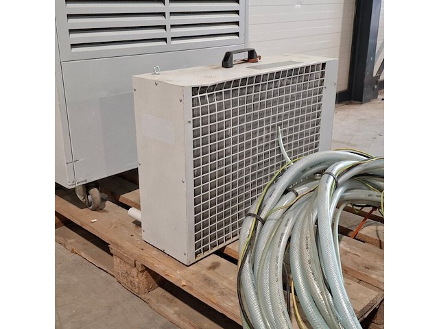 Airconditioning 7kw 230v fral, facsw22, bouwjaar 2014, watergekoeld met buitenunit - afbeelding 11 van  13