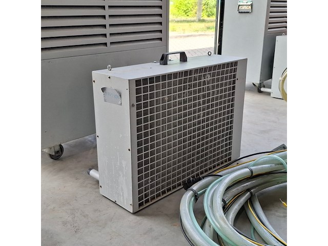Airconditioning 7kw 230v fral, facsw22, bouwjaar 2014, watergekoeld met buitenunit - afbeelding 12 van  13