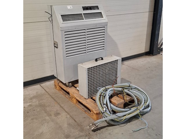 Airconditioning 7kw 230v fral, facsw22, bouwjaar 2014, watergekoeld met buitenunit - afbeelding 1 van  12