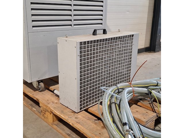 Airconditioning 7kw 230v fral, facsw22, bouwjaar 2014, watergekoeld met buitenunit - afbeelding 12 van  12