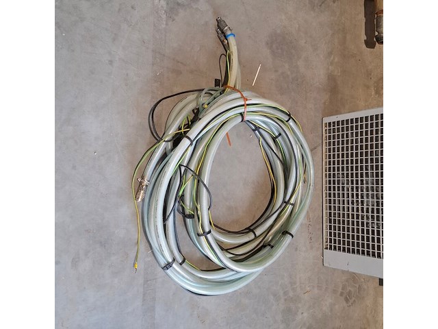 Airconditioning 7kw 230v fral, facsw22, bouwjaar 2017, watergekoeld met buitenunit - afbeelding 3 van  12