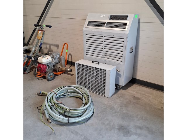Airconditioning 7kw 230v fral, facsw22, bouwjaar 2017, watergekoeld met buitenunit - afbeelding 1 van  12