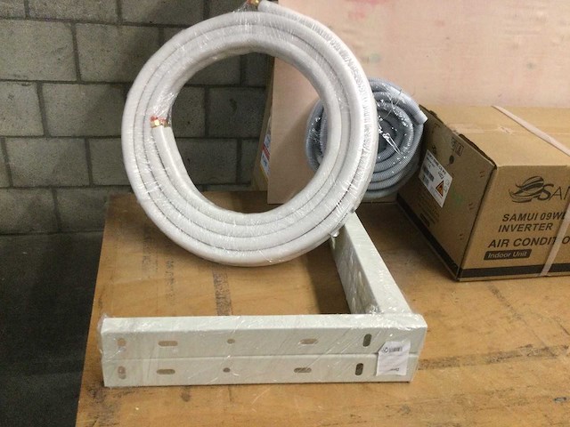 Airconditioning binnen en buiten unit. complete set. - afbeelding 3 van  6
