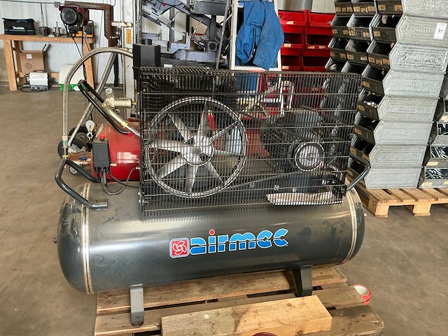 Airmec cpt 204 zuigercompressor - afbeelding 1 van  7
