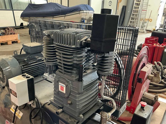Airmec cpt 204 zuigercompressor - afbeelding 4 van  7