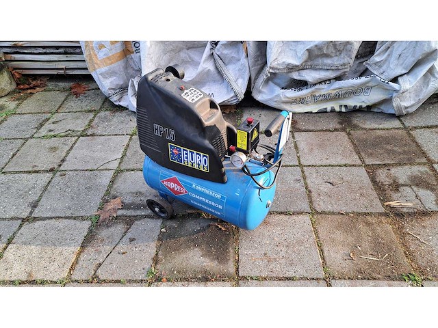 Airpress - hlo 215/25 - luchtcompressor - afbeelding 1 van  4