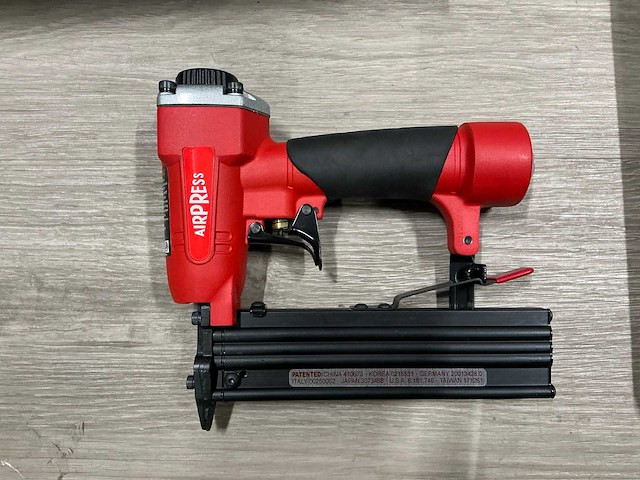 Airpress 23ga pneumatische tacker - afbeelding 1 van  7