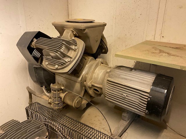 Airpress & atlas copco luchtcompressor, gekoppeld (2x) - afbeelding 4 van  11