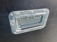 Airpress compressor in geluidsdempende flighcase - afbeelding 10 van  10