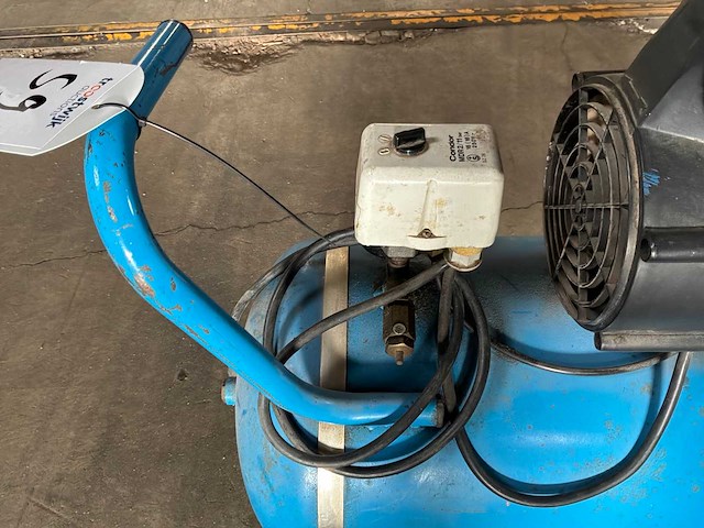Airpress h220/50 luchtcompressor - afbeelding 10 van  13