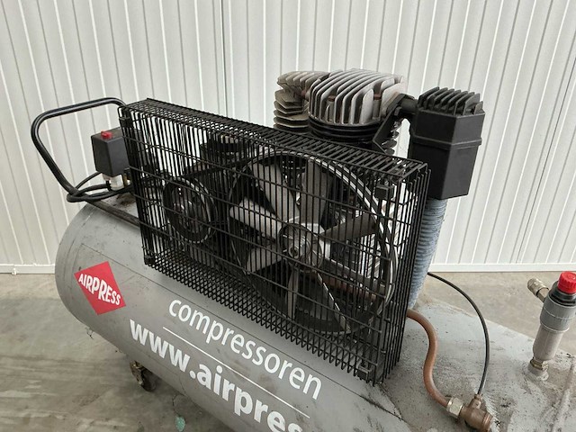 Airpress hk600-200 luchtcompressor - afbeelding 5 van  10