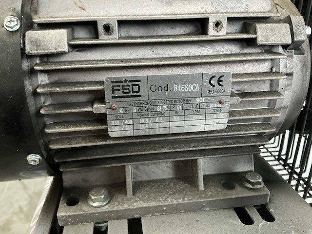 Airpress hk600-200 luchtcompressor - afbeelding 9 van  10