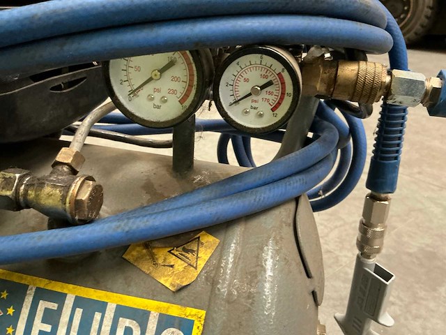 Airpress hl 310/25 luchtcompressor - afbeelding 3 van  14