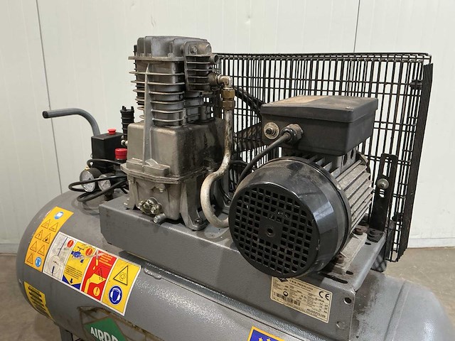 Airpress hl 340/100 luchtcompressor - afbeelding 4 van  9