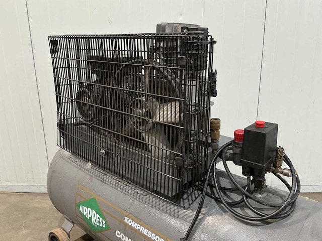 Airpress hl 340/100 luchtcompressor - afbeelding 5 van  9