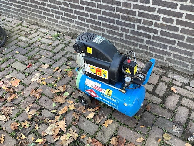 Airpress hl310/25 luchtcompressor - afbeelding 1 van  3