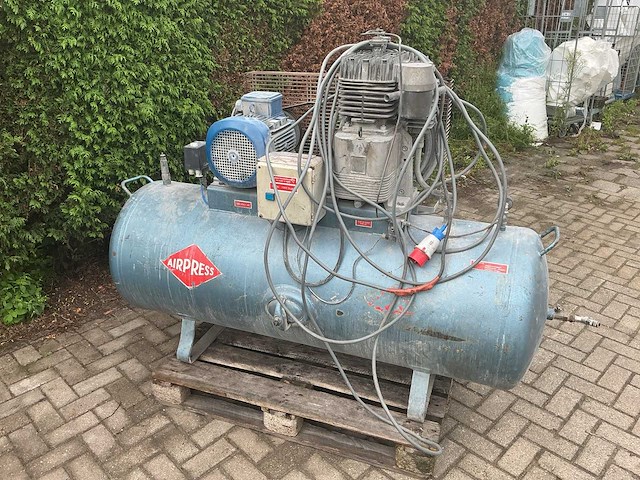 Airpress k 500-1000 super zuigercompressor - afbeelding 7 van  14