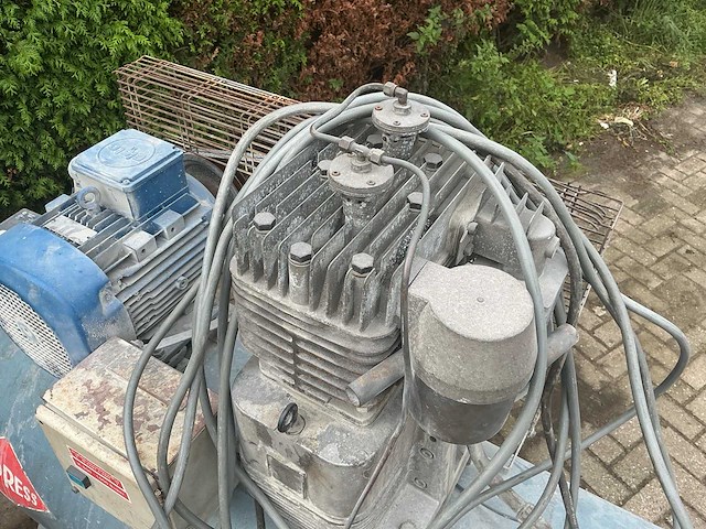Airpress k 500-1000 super zuigercompressor - afbeelding 12 van  14