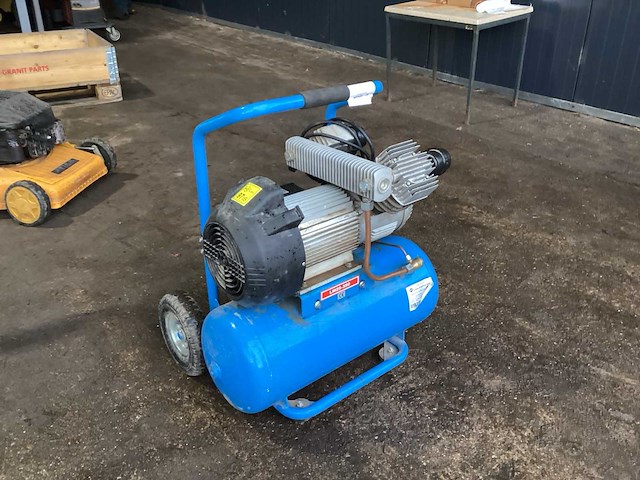 Airpress lm-25-350 zuigercompressor - afbeelding 2 van  6