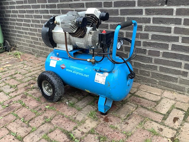 Airpress lm50-350 luchtcompressor - afbeelding 1 van  3