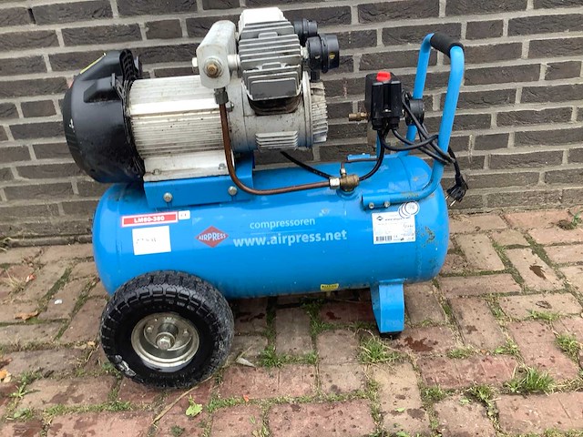 Airpress lm50-350 luchtcompressor - afbeelding 2 van  3