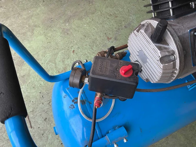 Airpress lm90-350 hogedrukcompressor - afbeelding 7 van  9