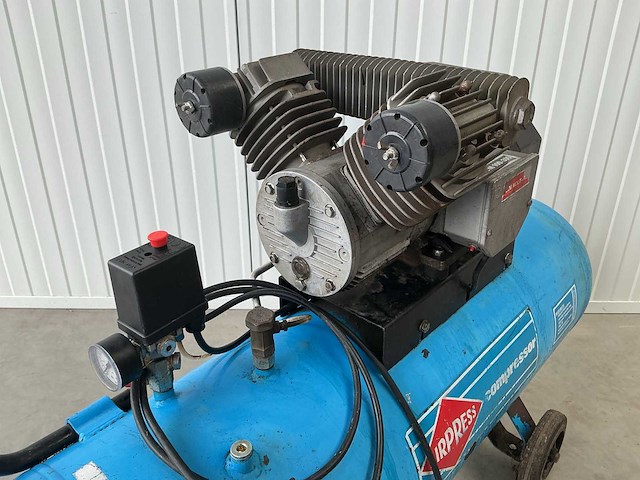 Airpress luchtcompressor - afbeelding 5 van  8