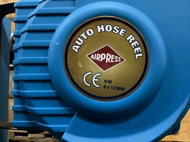 Airpress luchtslang op de pilaar - afbeelding 4 van  5